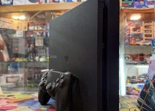 PS4 Slim online et CD GTA 5 online