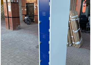 Armoire haute à vestaire pour dossiers