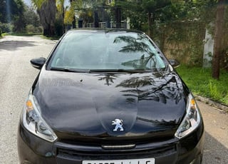 Peugeot 208 Diesel Manuelle 2018 à Larache