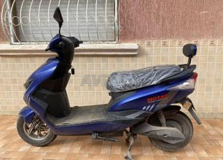 دراجة نارية كهربائية