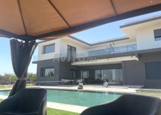 Ferme de Luxe Titrée sur 1.4 Hectare – Benslimane