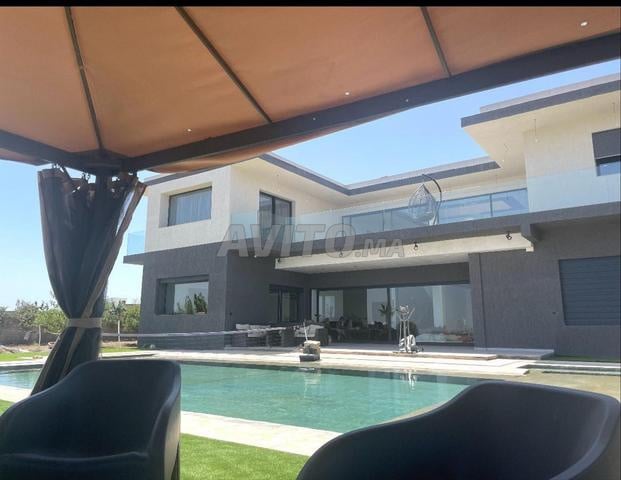 مزرعة فاخرة موثقة على مساحة 1.4 هكتار - بنسليمان