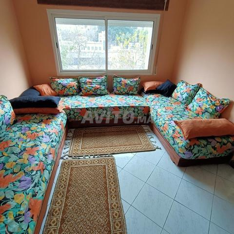 للبيع، أثاث بحالة جيدة.