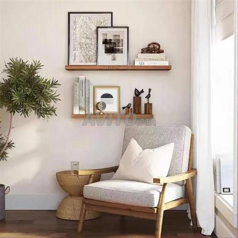 Installation d'étagère et miroir... 