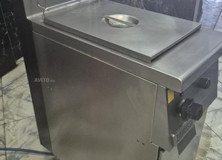 FRITEUSE TRIPHASE COMME NEUF