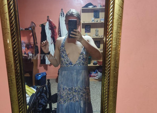 فستان صيفي مكشوف الظهر