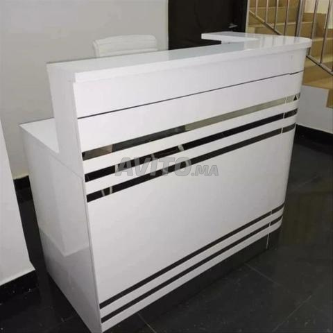 Comptoir d'accueil professionnel Comptoir au design élégant