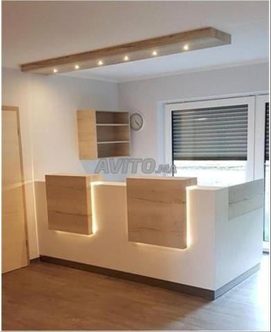 منضدة استقبال مع إضاءة LED