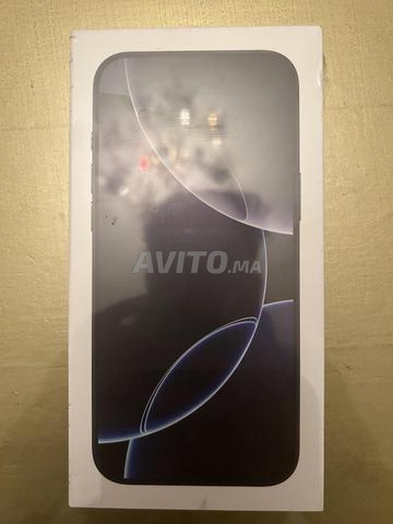 iPhone 16 Pro Max 256GB أسود - جديد في العلبة