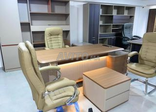 ♻️​🔋 Bureau de standing, pour hommes d'affaires