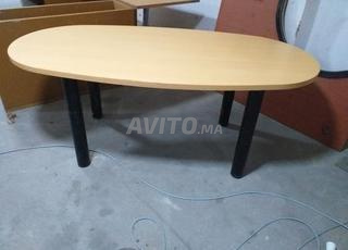 طاولة كبيرة للبيع