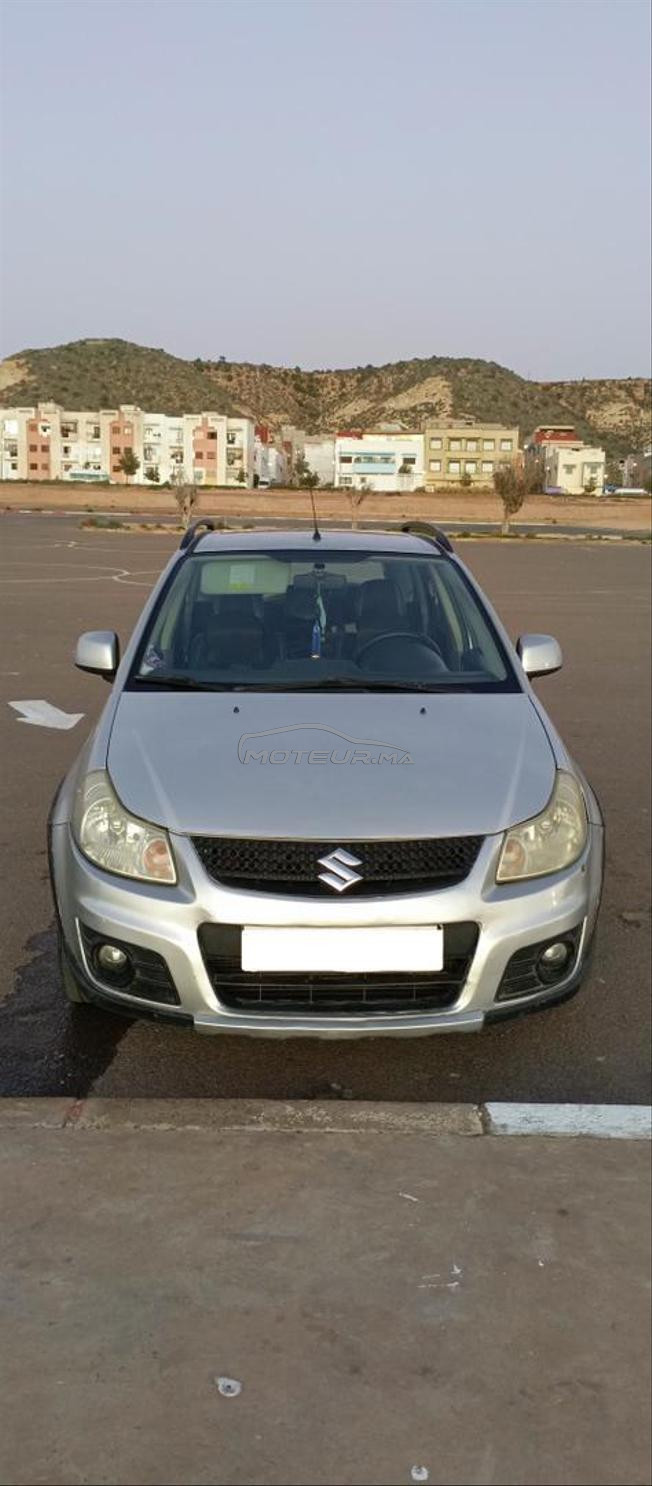 suzuki S×4 modèle 2014 bon état 