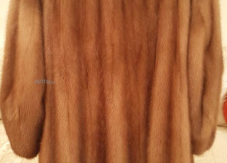 Manteau en fourrure naturelle animal vison