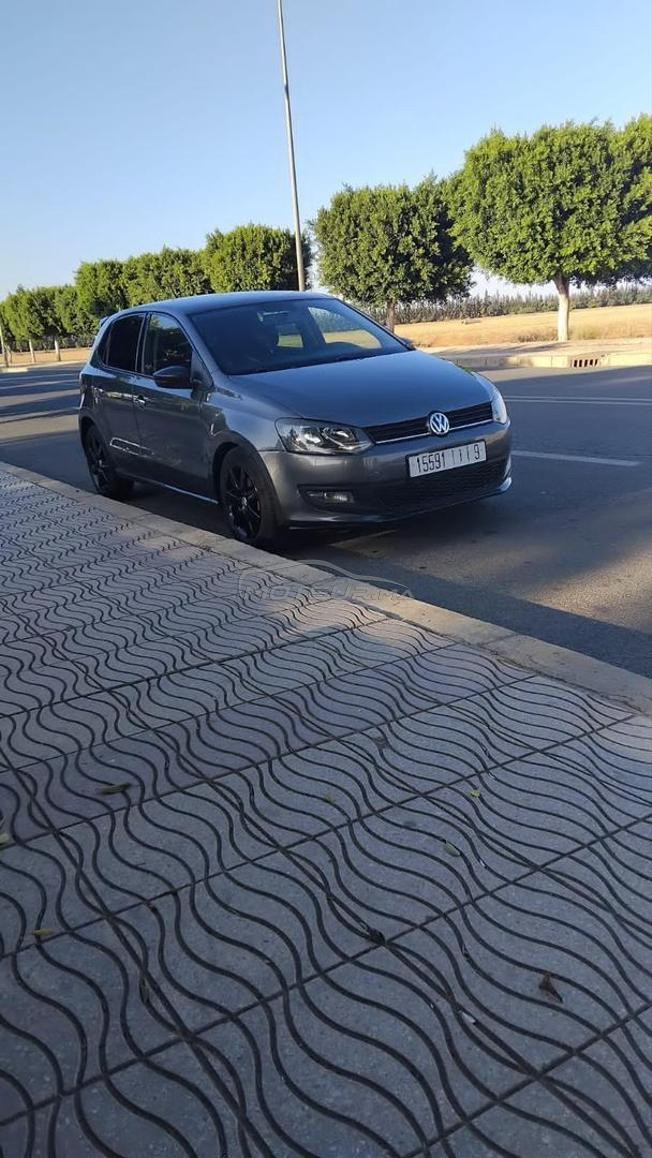 Volkswagen Polo Essence Manuelle 2011 à Tanger