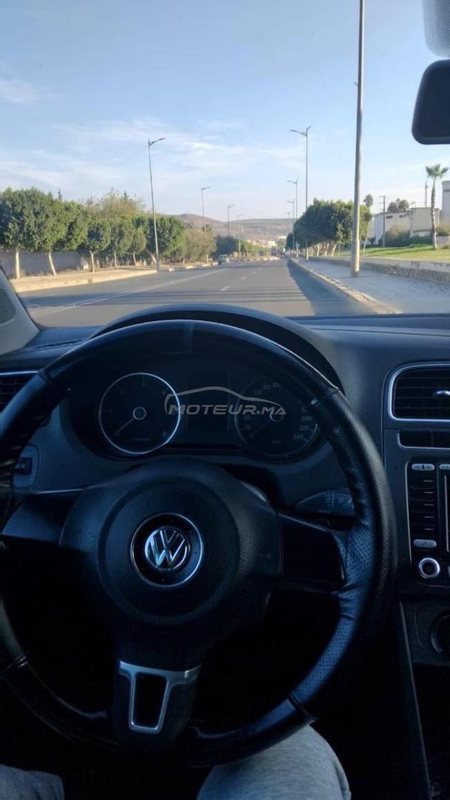 Volkswagen Polo Essence Manuelle 2011 à Tanger