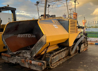 Finisseur sur chenilles Marini MF 571C