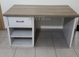 bureau en tres bon etat