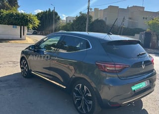 Renault Clio Essence Automatique 2022 à Fès