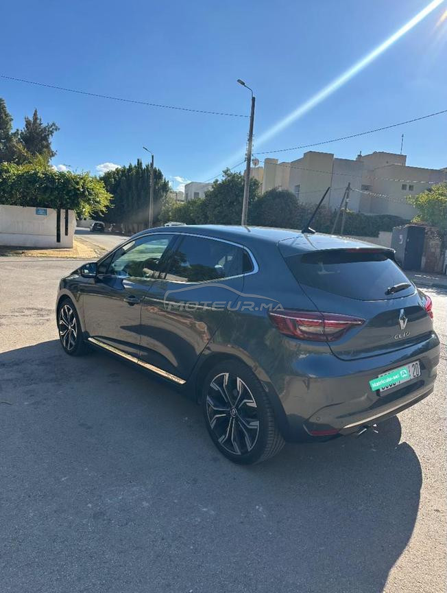 Renault Clio Essence Automatique 2022 à Fès