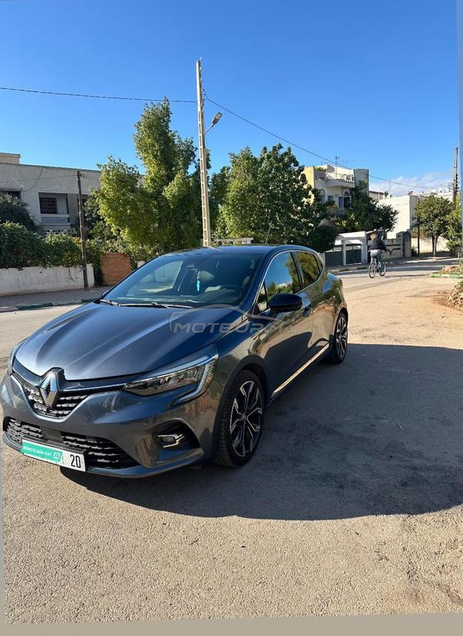 Renault Clio Essence Automatique 2022 à Fès