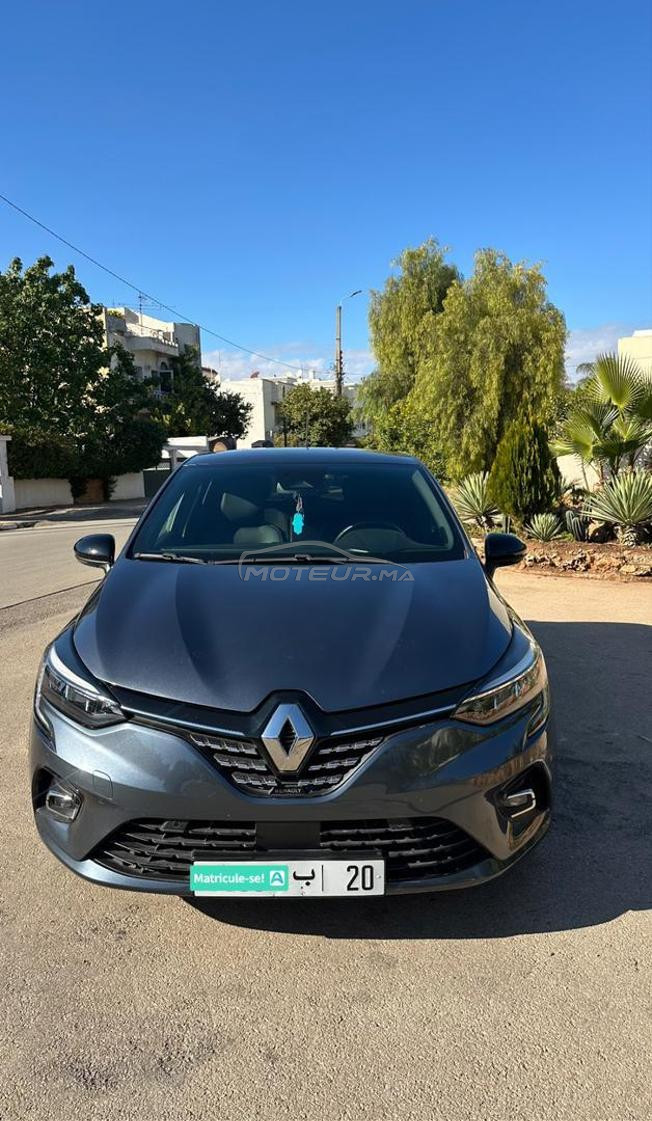 Renault Clio Essence Automatique 2022 à Fès