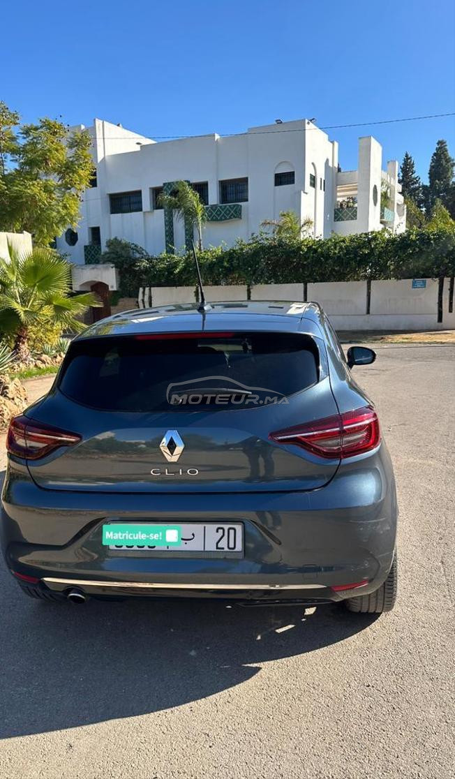 Renault Clio Essence Automatique 2022 à Fès