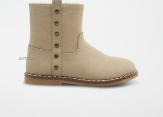 حذاء بوت للرضيعة