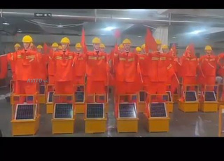 Mannequin mécanique pour signalisation routière