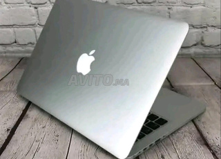 MacBook 2015 pro Ritina i5 Ram 8 Disc 256 SSD