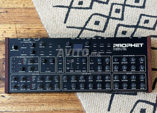 Dave Smith Prophet Rev2 Module 8