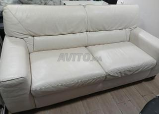 كرسي من الجلد