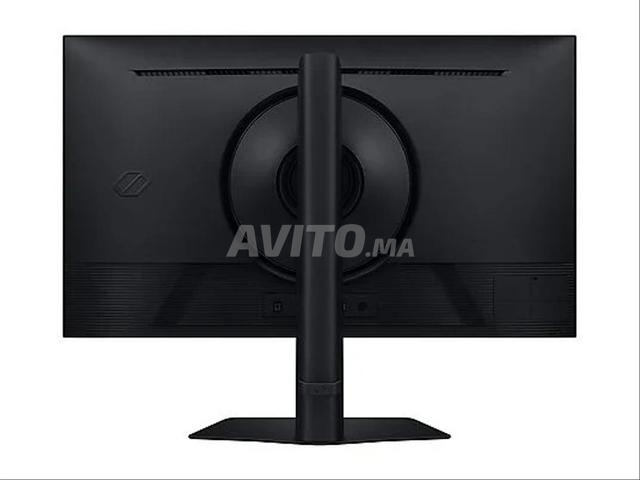 Samsung Odyssey OLED G6 27″ QHD Gaming Monitor - 2
