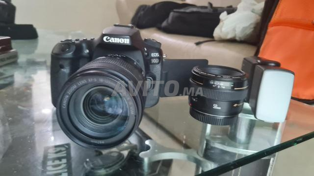 كاميرا كانون EOS 90D DSLR وعدسة EF-S 18-135mm، 50mm 1.4