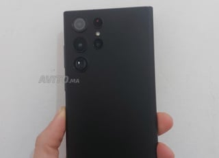 Samsung s22 ultra à vendre très Bon Etat