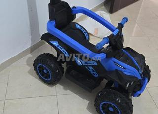 عربة أطفال للتنزه