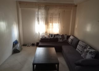 Studio vide à louer à Bourgogne à côté de Marina