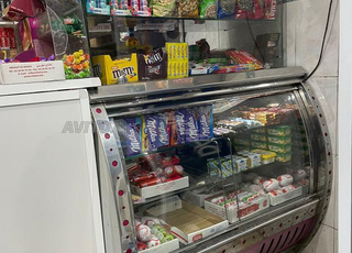 Réfrigérateur de magasin à vendre - Bon état