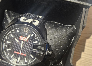 montre originale importée de l'etranger