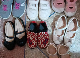 بيع أحذية رياضية وصنادل جديدة مقاس 26 و 27