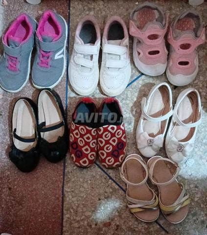 بيع أحذية رياضية وصنادل جديدة مقاس 26 و 27