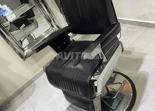 Chaise de coiffure 9 disponible