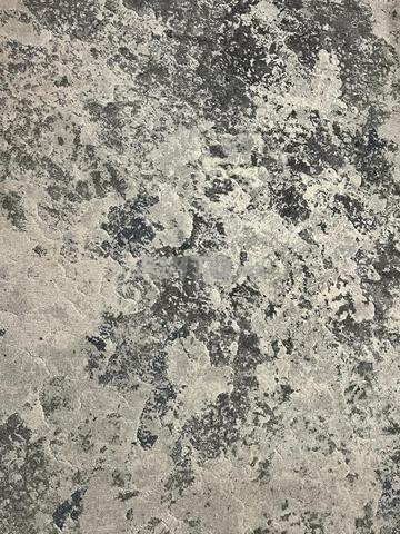 سجادة مستعملة بحالة جيدة جدا - لون رمادي أنيق