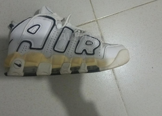 Nike en bon état Hotta 200dh