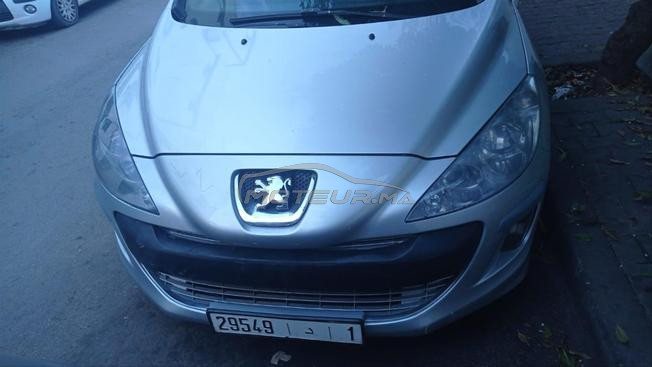 une belle voiture à  vendre 