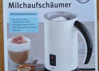 Mousseur à lait neuf