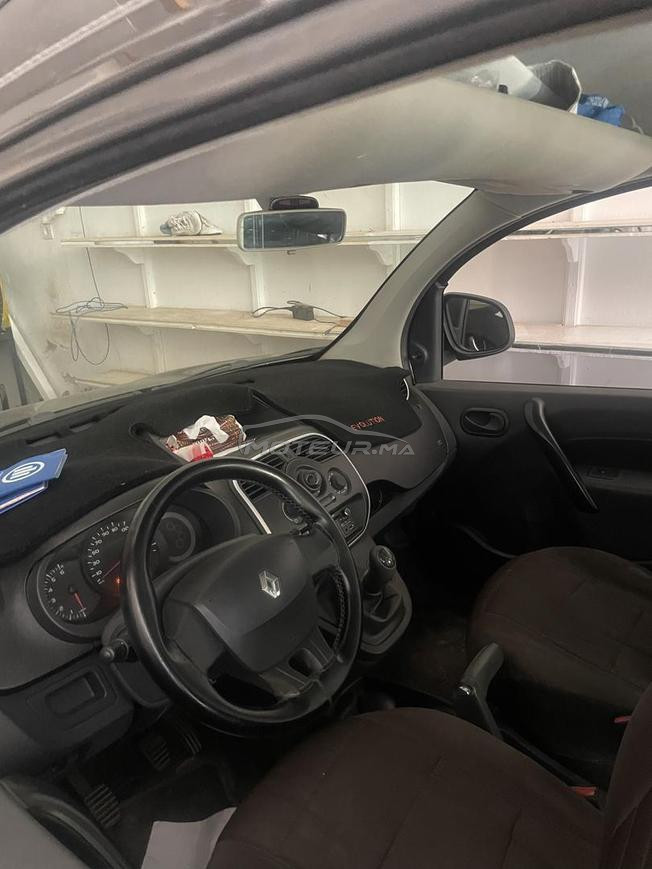 tonobil n9iya renault bgra mli7a 