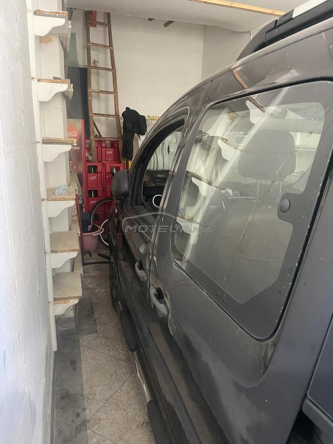 tonobil n9iya renault bgra mli7a 