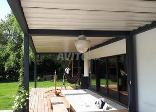 برجولة بقماش قابل للسحب حسب الطلب