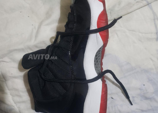 حذاء رياضي Air Jordan و Nike