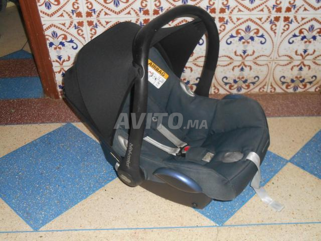 مقعد سيارة للأطفال مريح ماكسي كوزي جديد